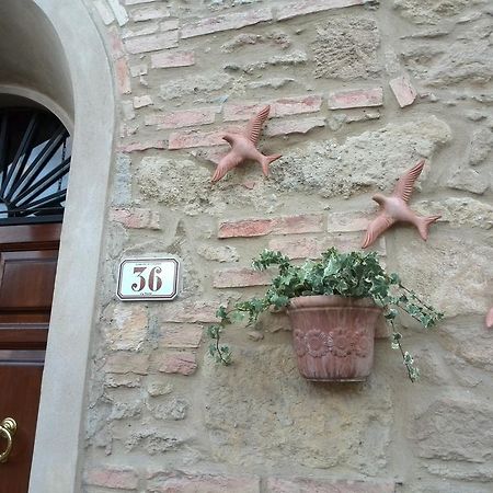 Apartament Casa Ricciardi Chianni Pokój zdjęcie