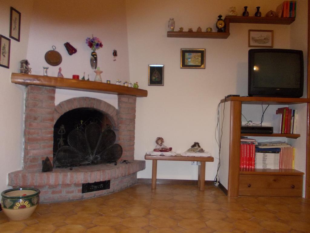 Apartament Casa Ricciardi Chianni Zewnętrze zdjęcie