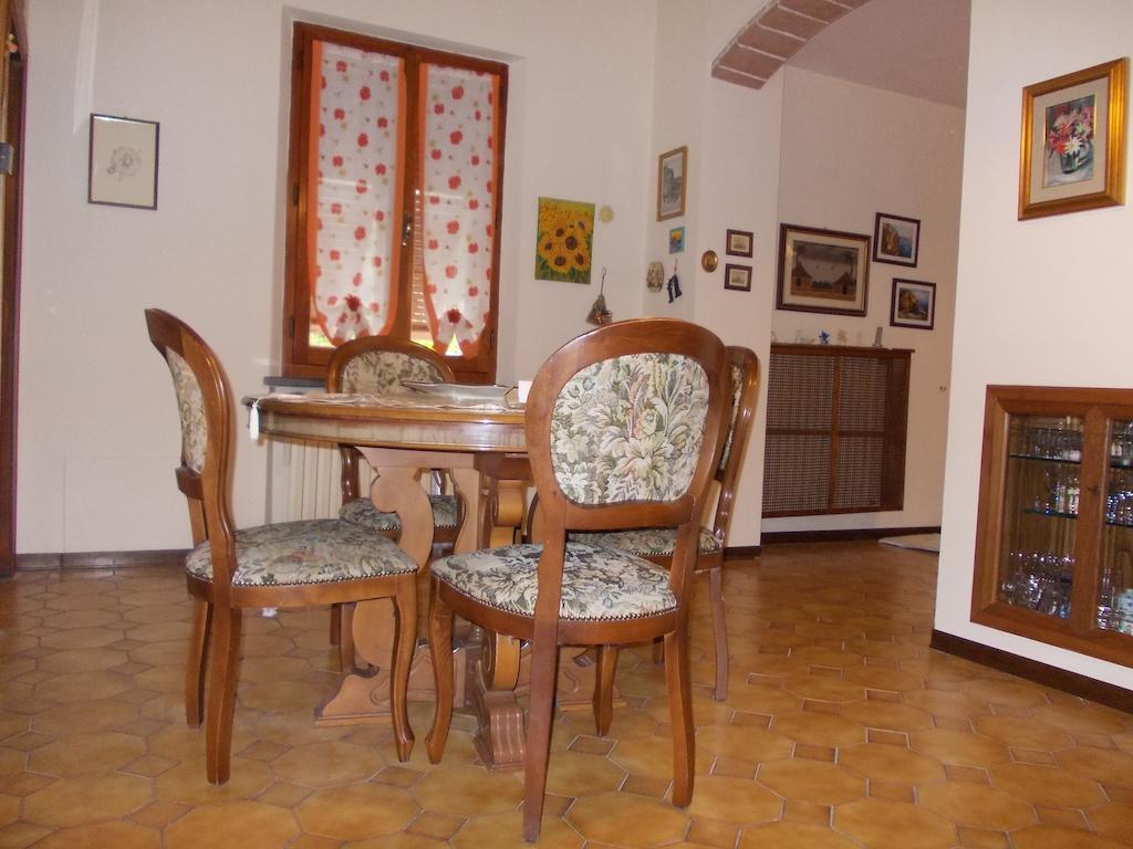 Apartament Casa Ricciardi Chianni Pokój zdjęcie