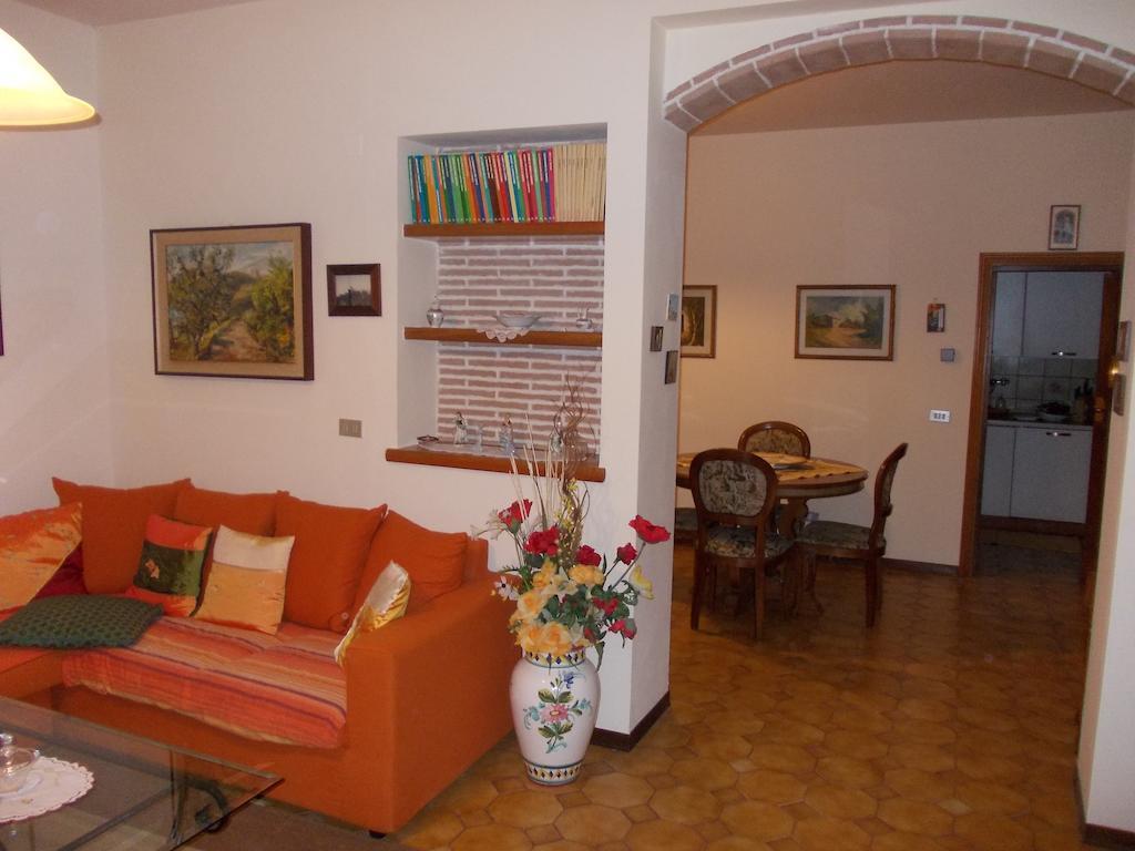 Apartament Casa Ricciardi Chianni Pokój zdjęcie